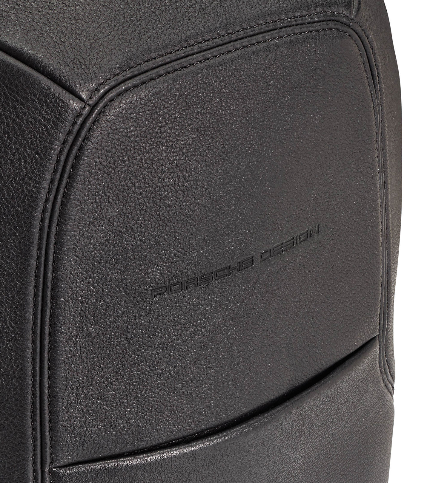 Front Near view of product with ean 4056487025933