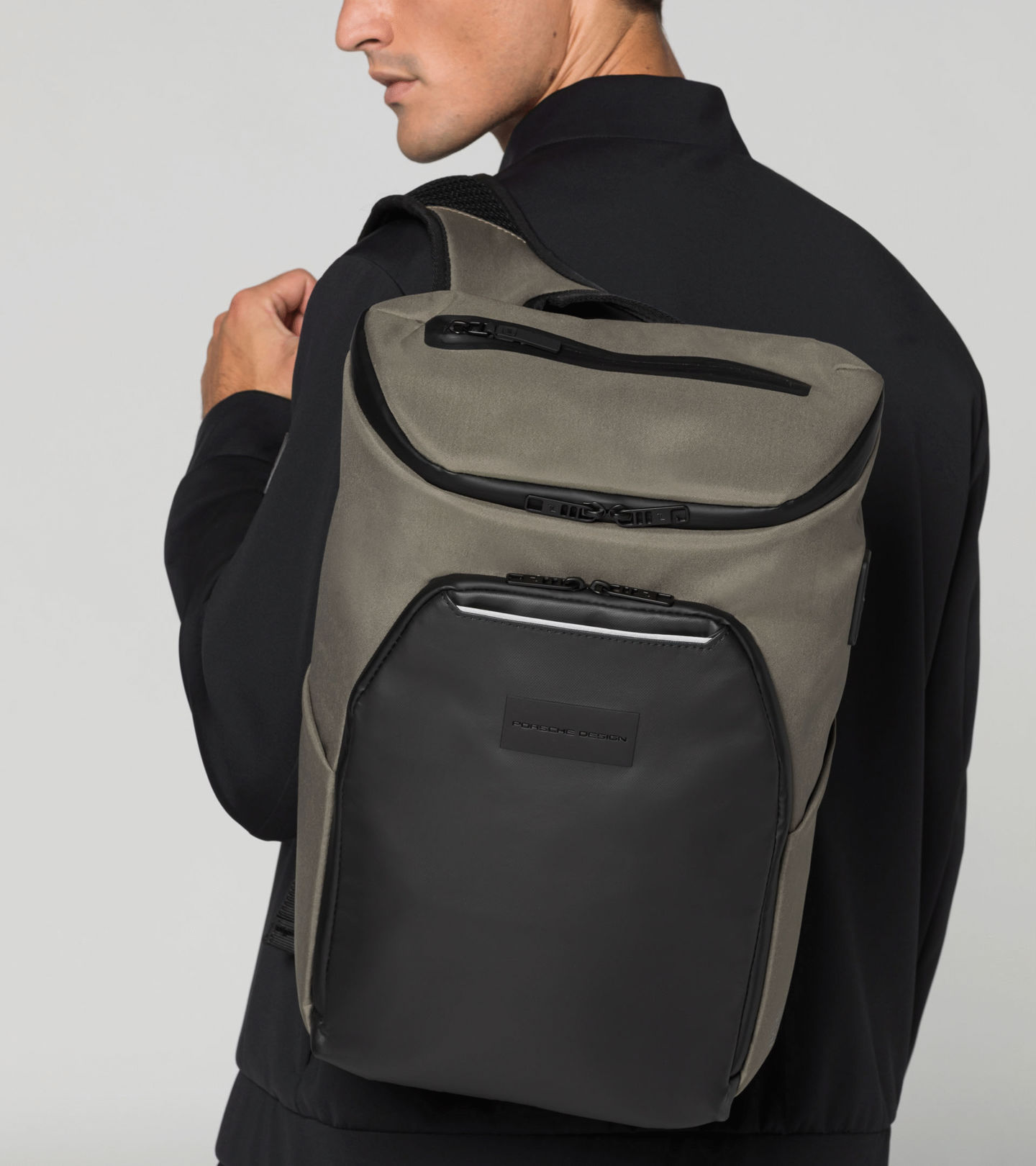 Back Near view of product with ean 4056487038728