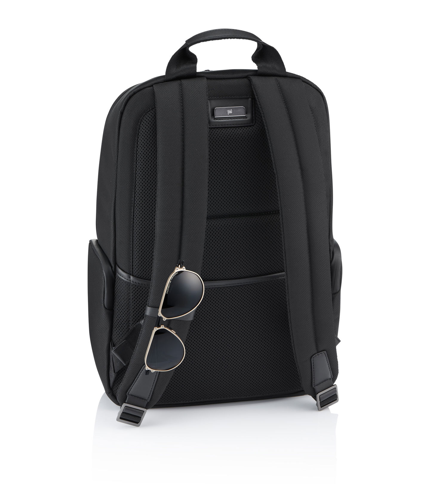 Front Near view of product with ean 4056487001609