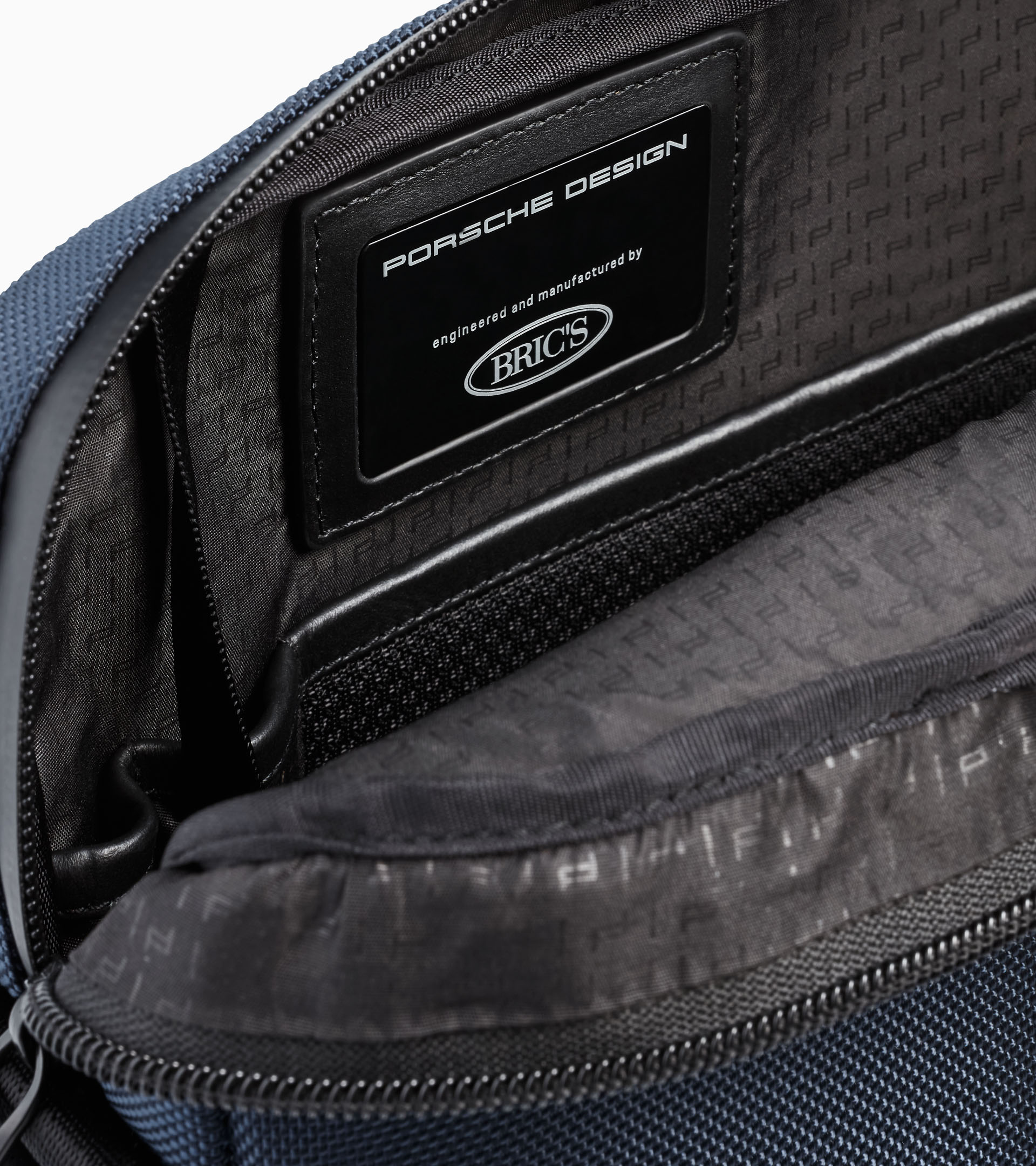 Roadster Pro Shoulder Bag XS - Men