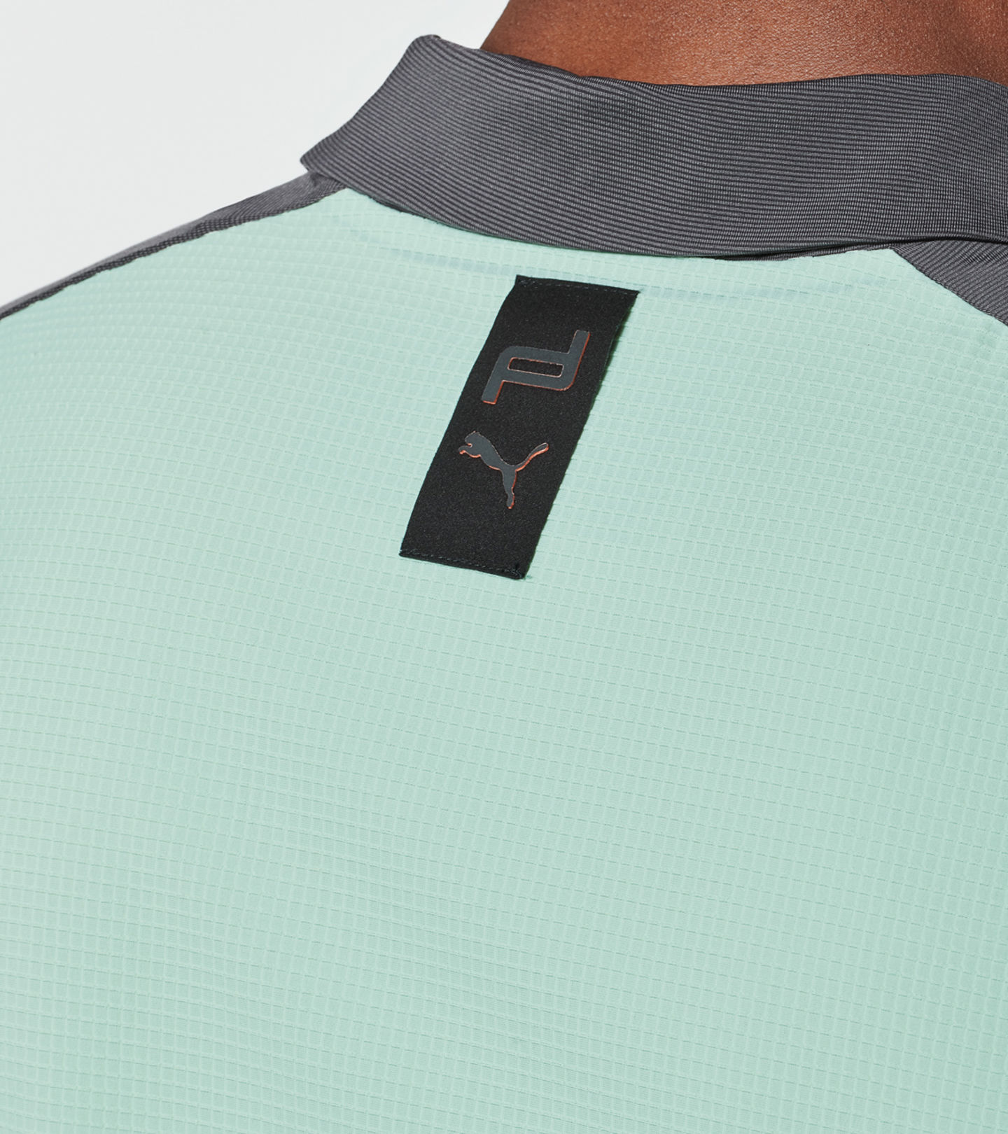 Side Near Middle view of product with ean 4046901804688