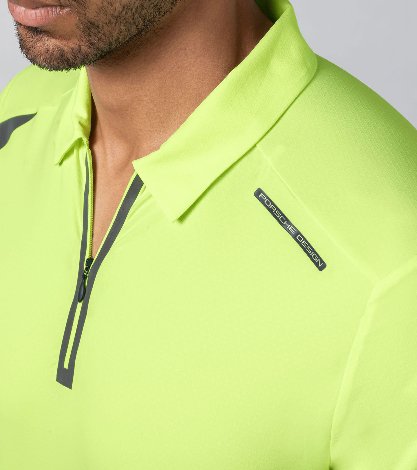 Front Near view of product with ean 4056487019833