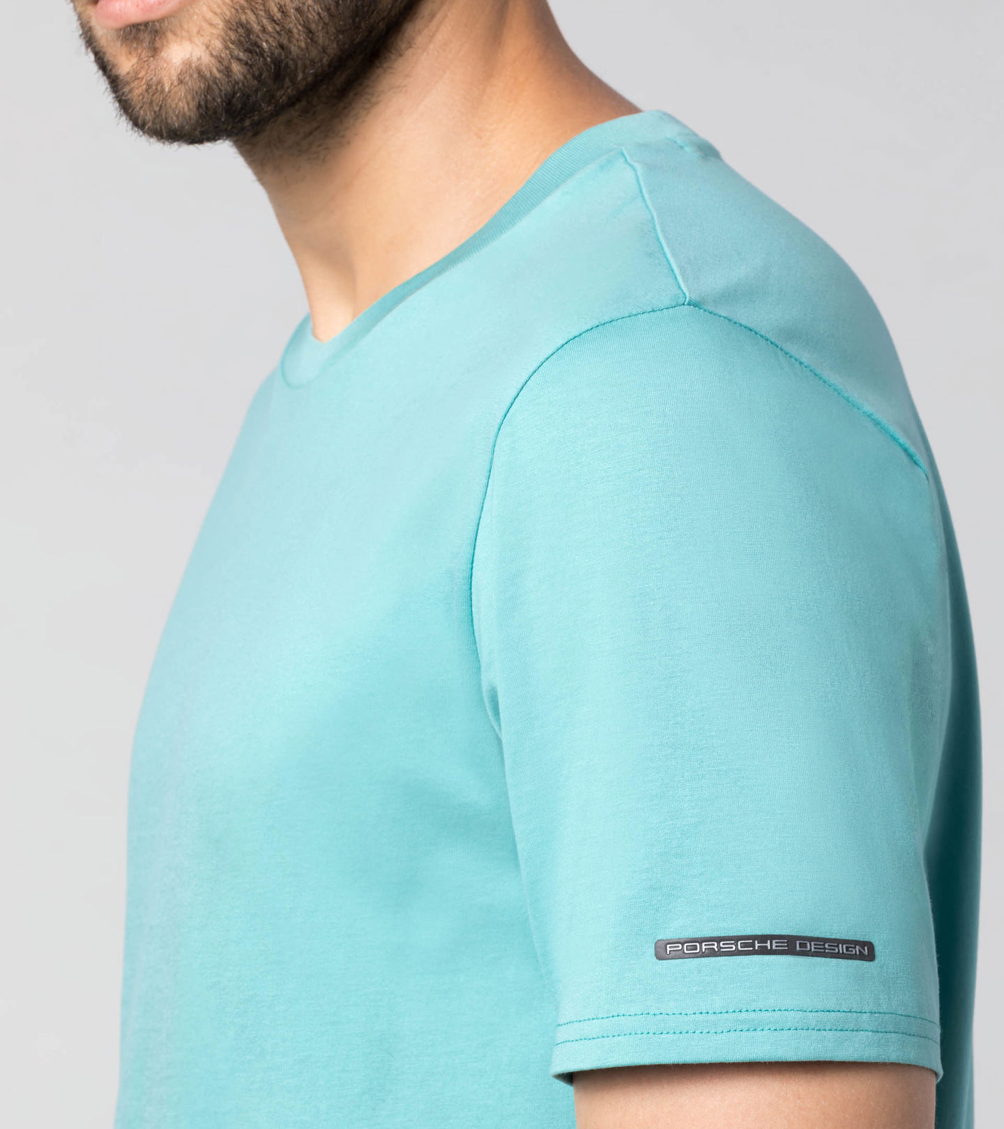 Front Near view of product with ean 4056487020679