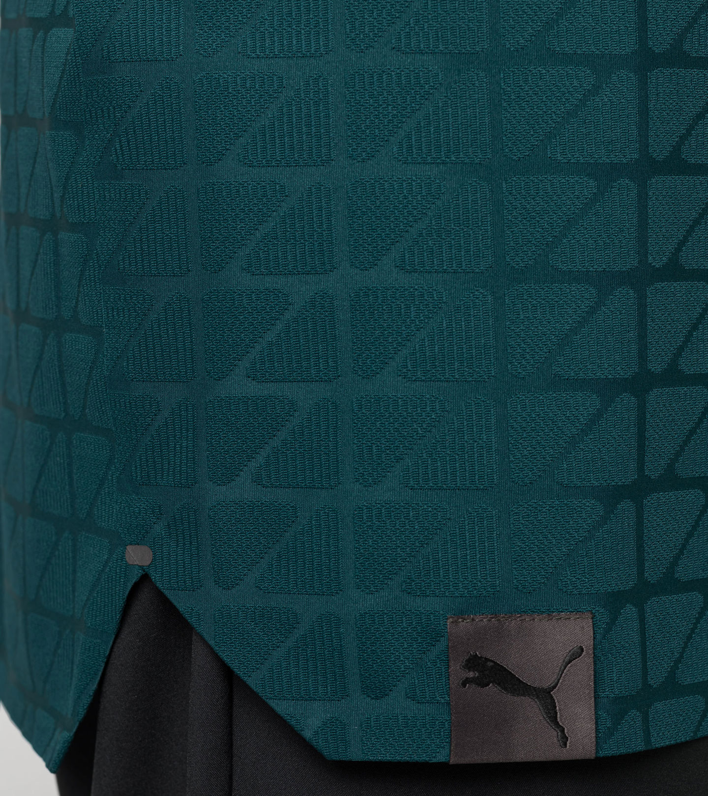 Side Near Middle view of product with ean 4056487031477