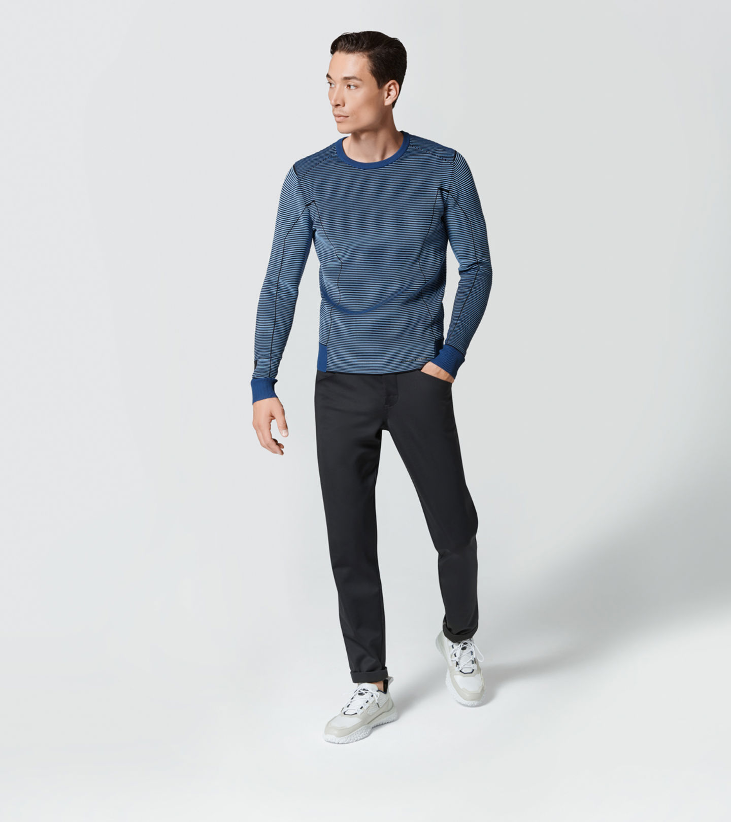 Side Wide view of product with ean 4046901870430