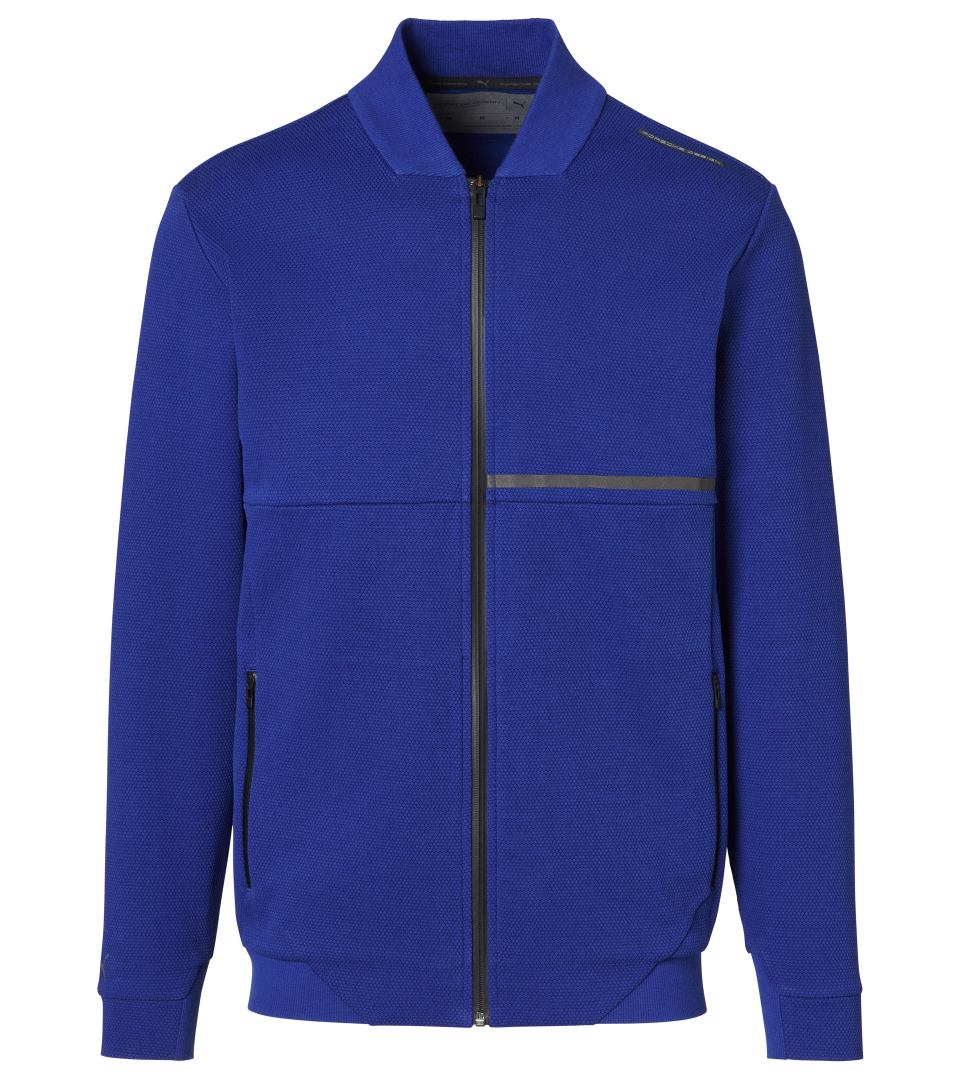 Artikel klicken und genauer betrachten! - Das Design der Porsche Design Sweat Jacket wirkt durch den technisch inspirierten Strukturstrick und den eingesetzten Baseball-Stehkragen lässig und dynamisch zugleich. Details wie der durchgehende, getapte Zipper, vertikale Taschen mit getapten Reißverschlüssen und die ergonomisch geformten Bündchen setzen technische, eindeutig exklusive Akzente. | im Online Shop kaufen