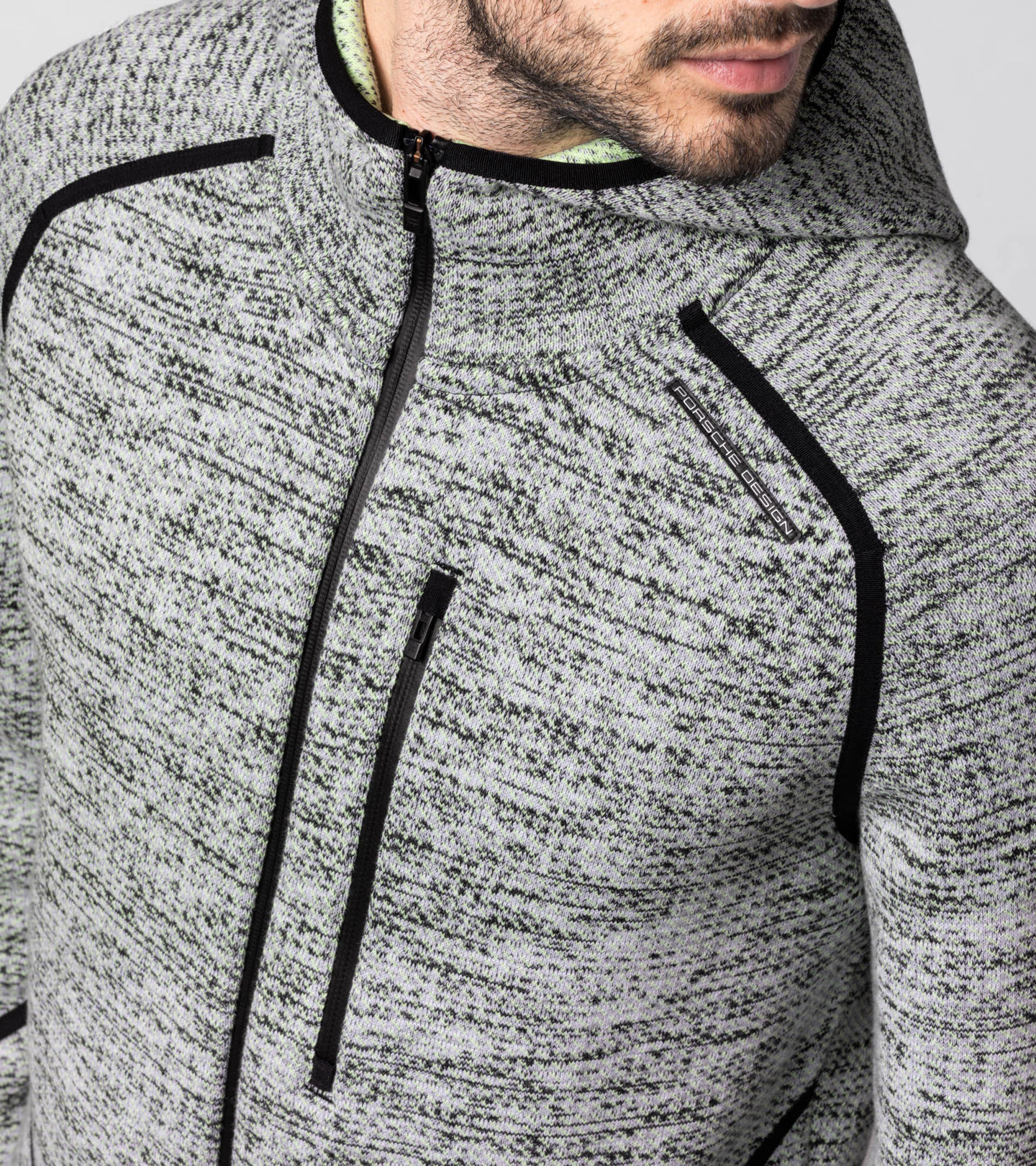 Front Near view of product with ean 4056487020198