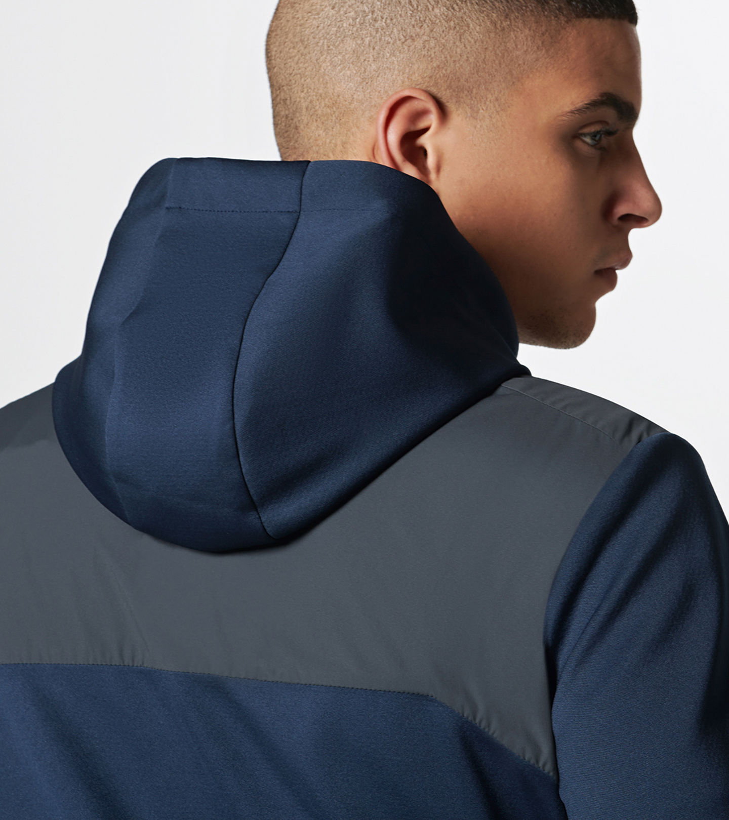 Side Near Middle view of product with ean 4046901724306