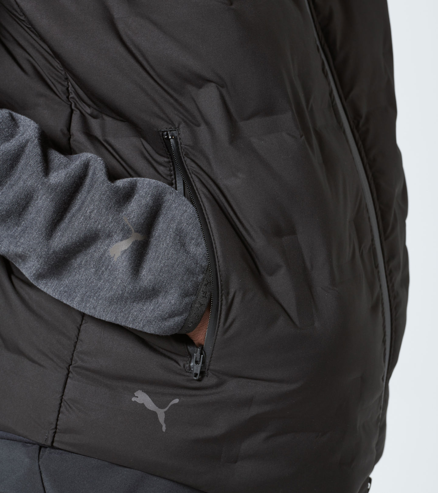 Side Near Middle view of product with ean 4046901560454