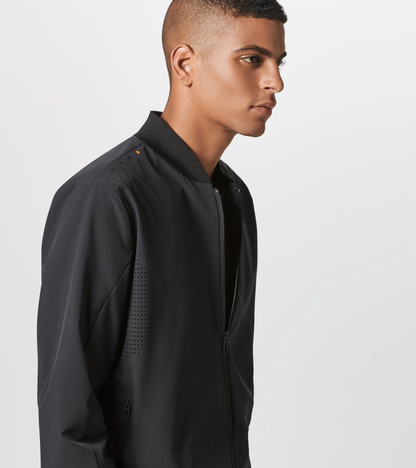 Side Near Middle view of product with ean 4046901944384
