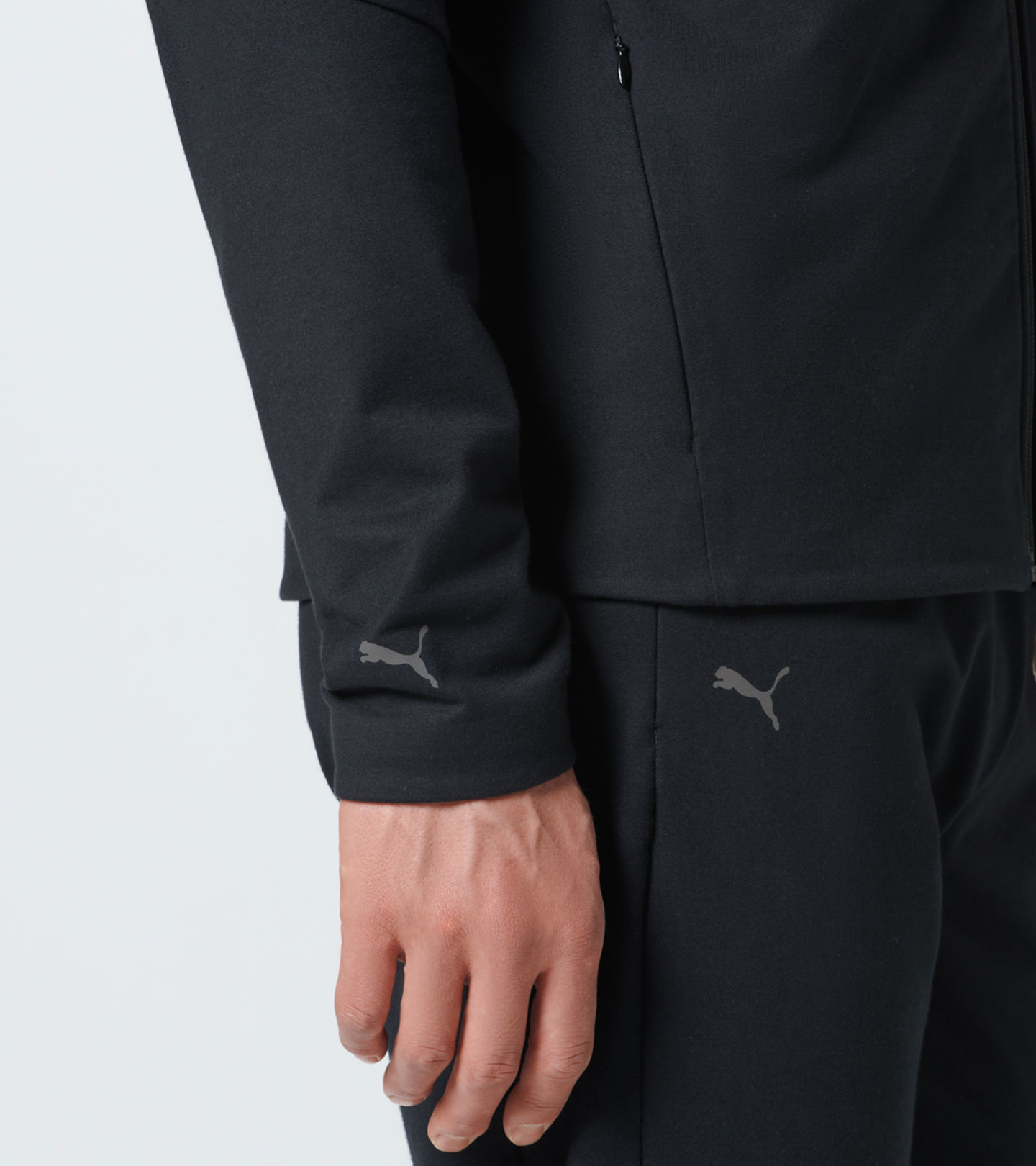 Side Near Middle view of product with ean 4046901510633