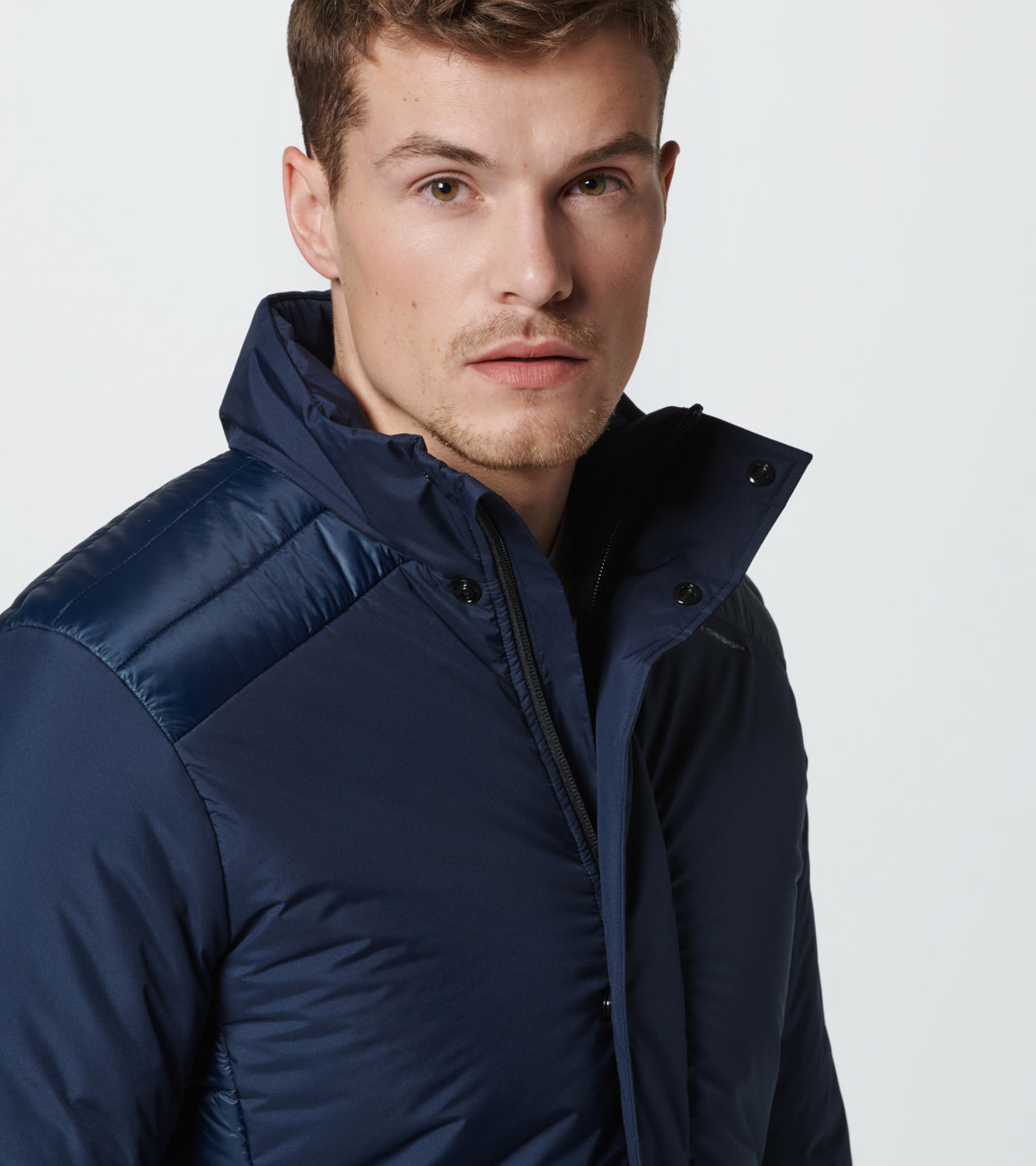Front Near view of product with ean 4046901560676