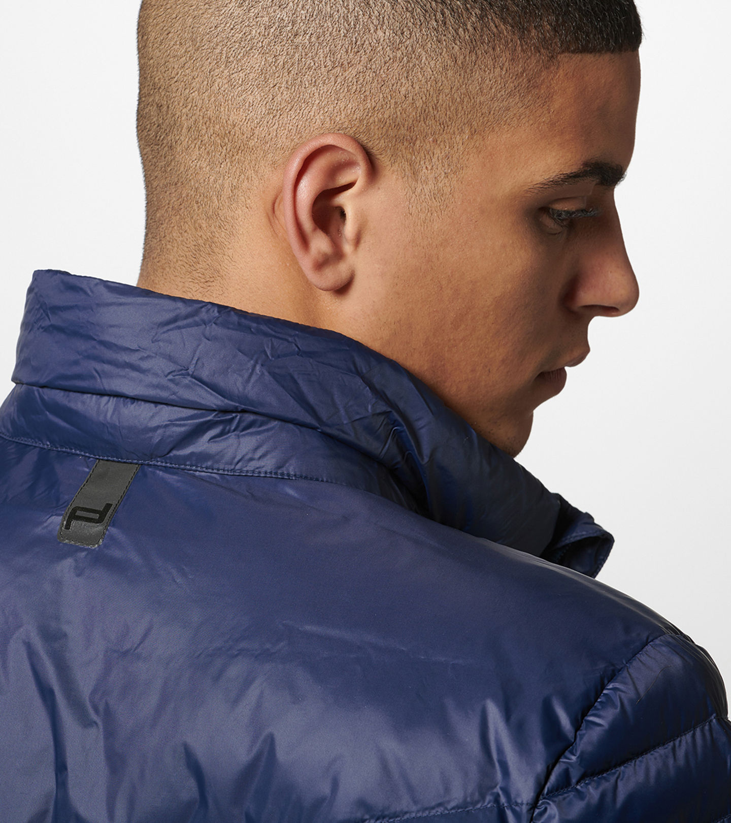 Front Wide view of product with ean 4046901709358