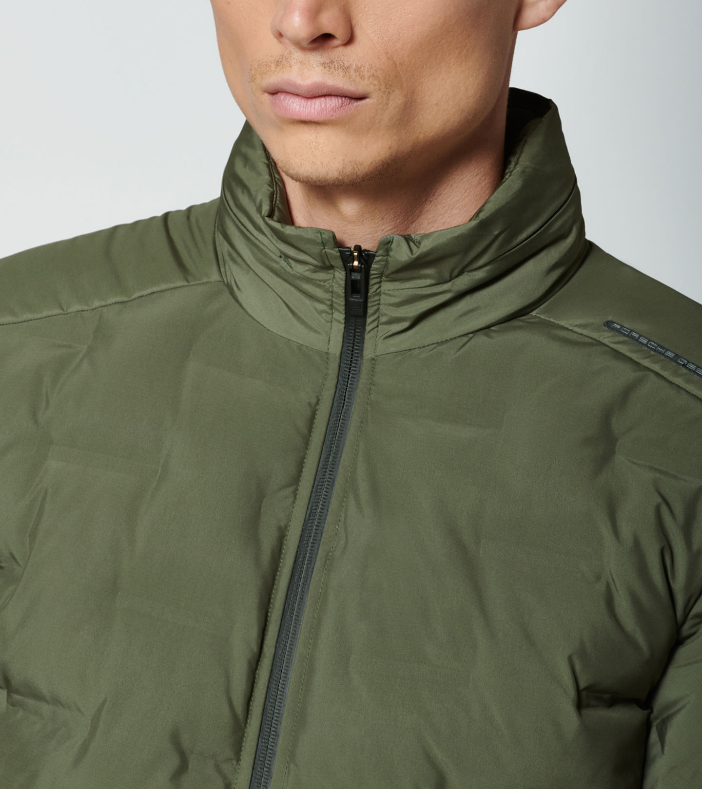 Side Near Middle view of product with ean 4046901761936