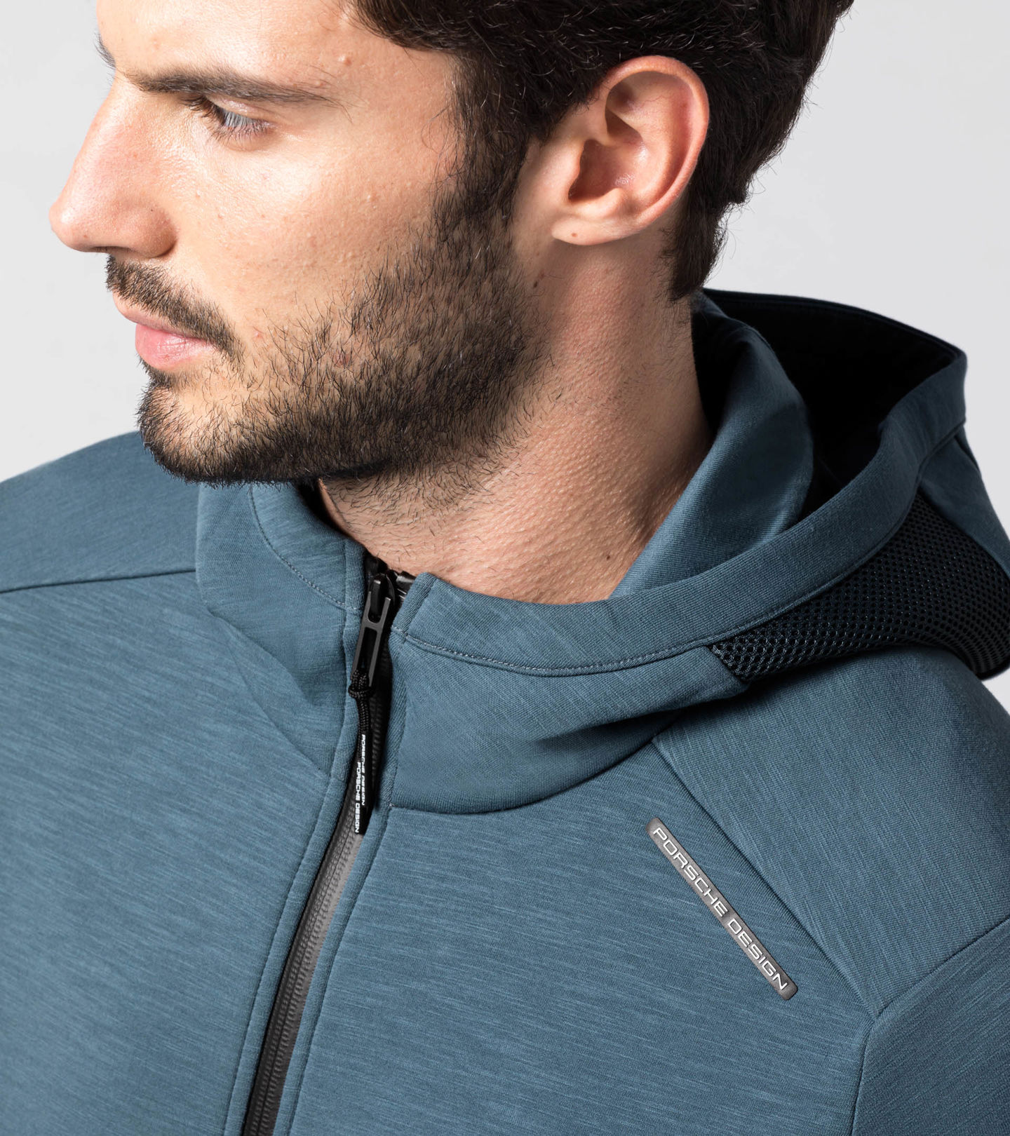 Front Near view of product with ean 4056487018751