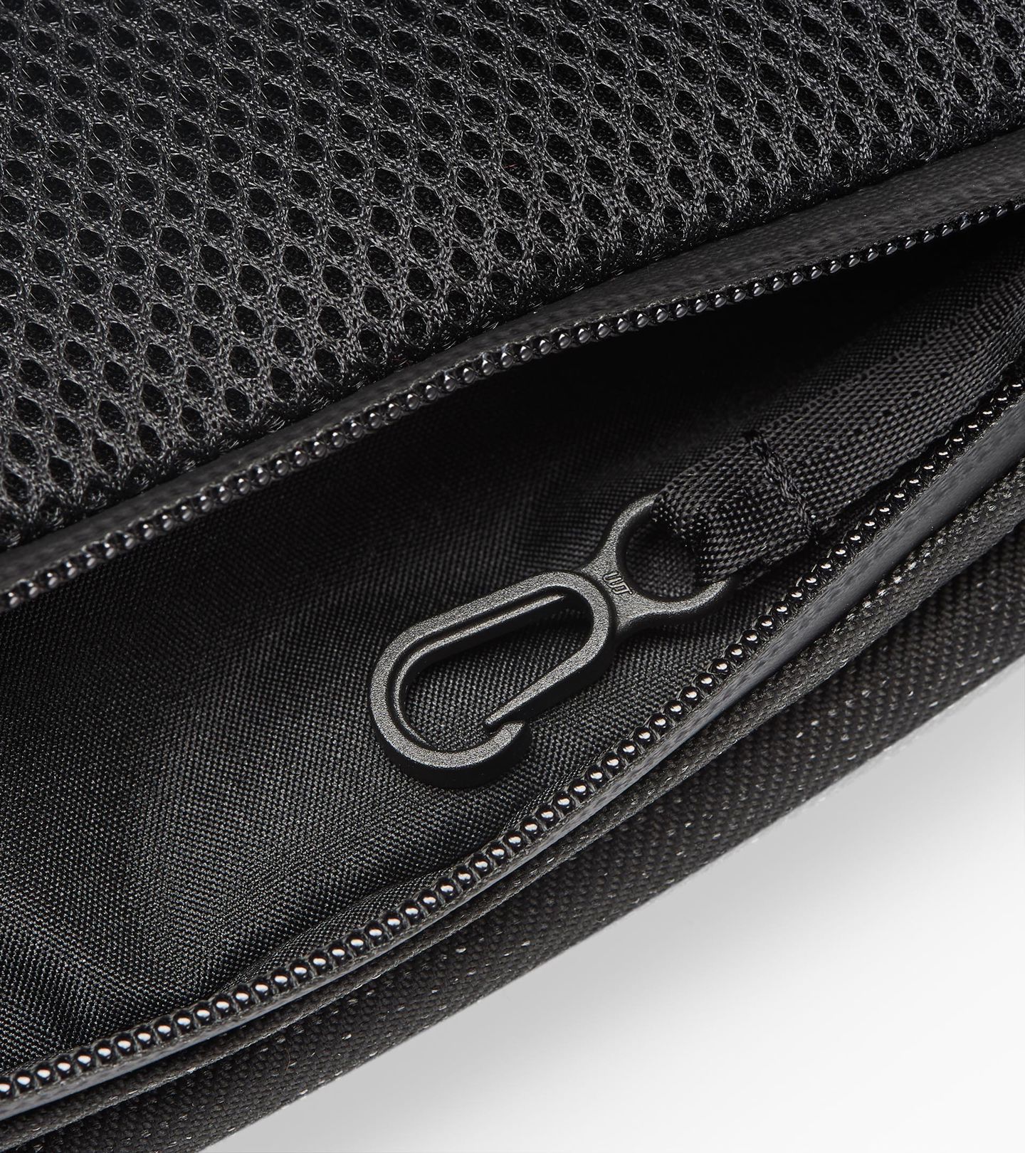 Side Near Middle view of product with ean 4046901966652