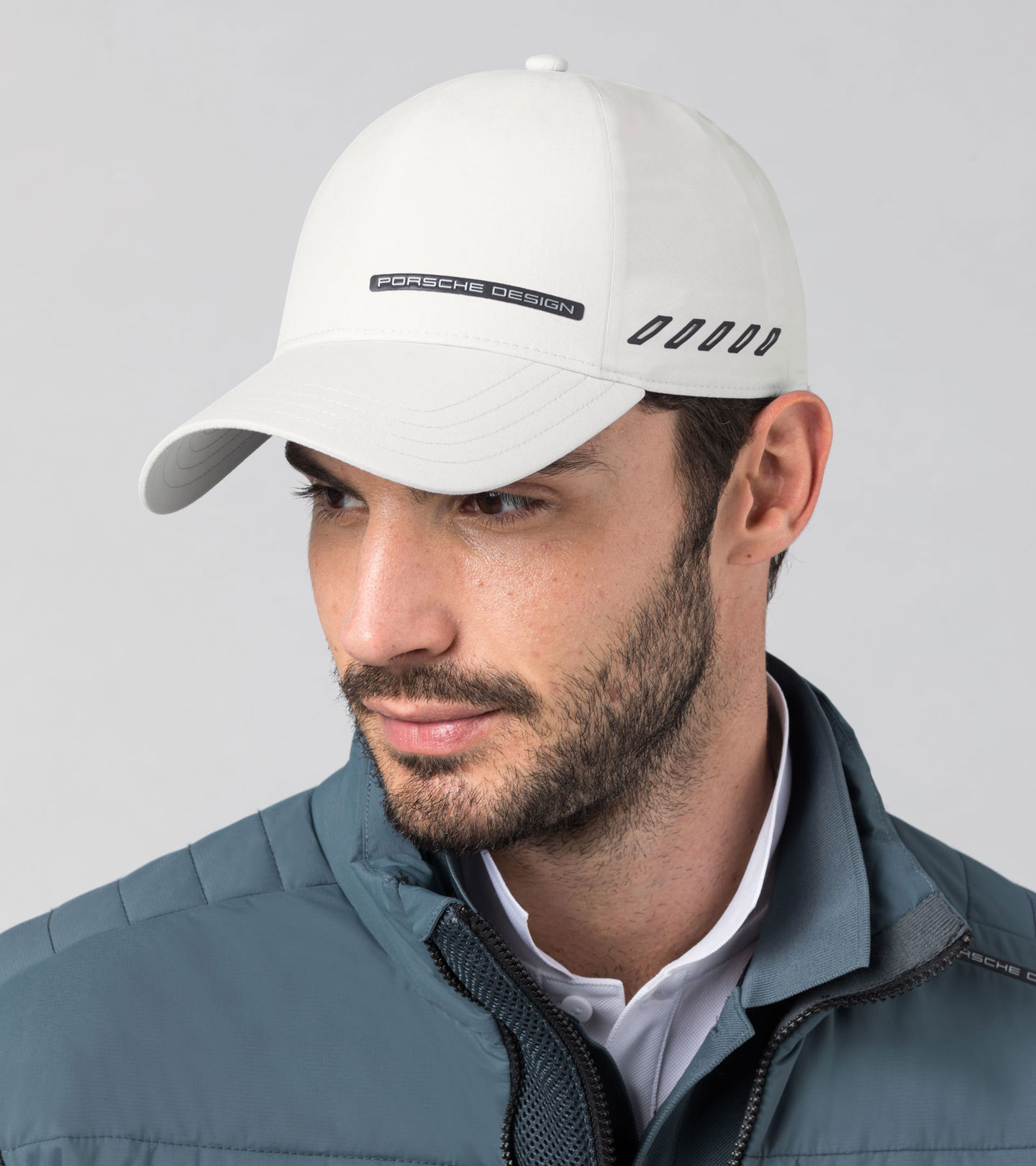 Front Near view of product with ean 4056487018652