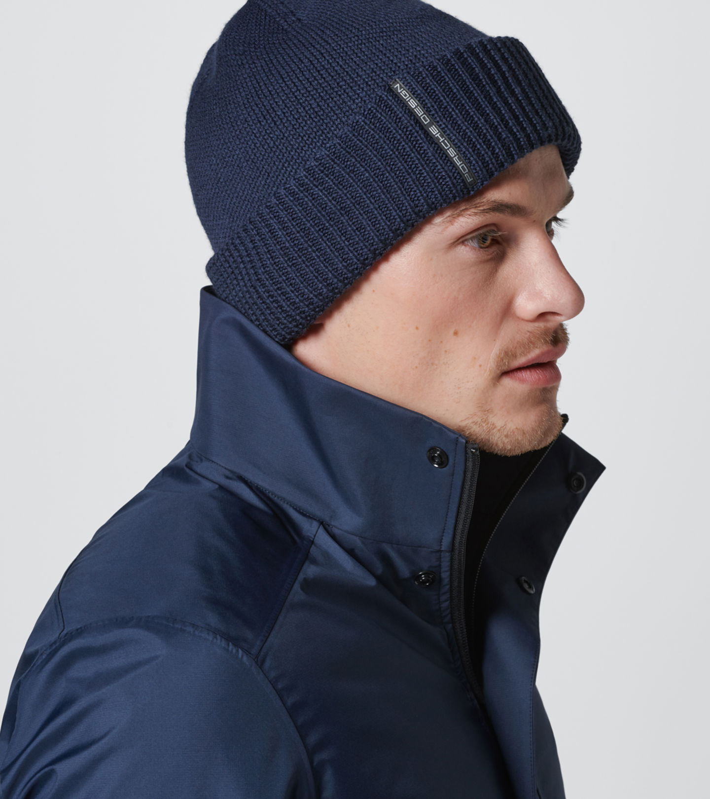 Side Near Middle view of product with ean 4046901559953