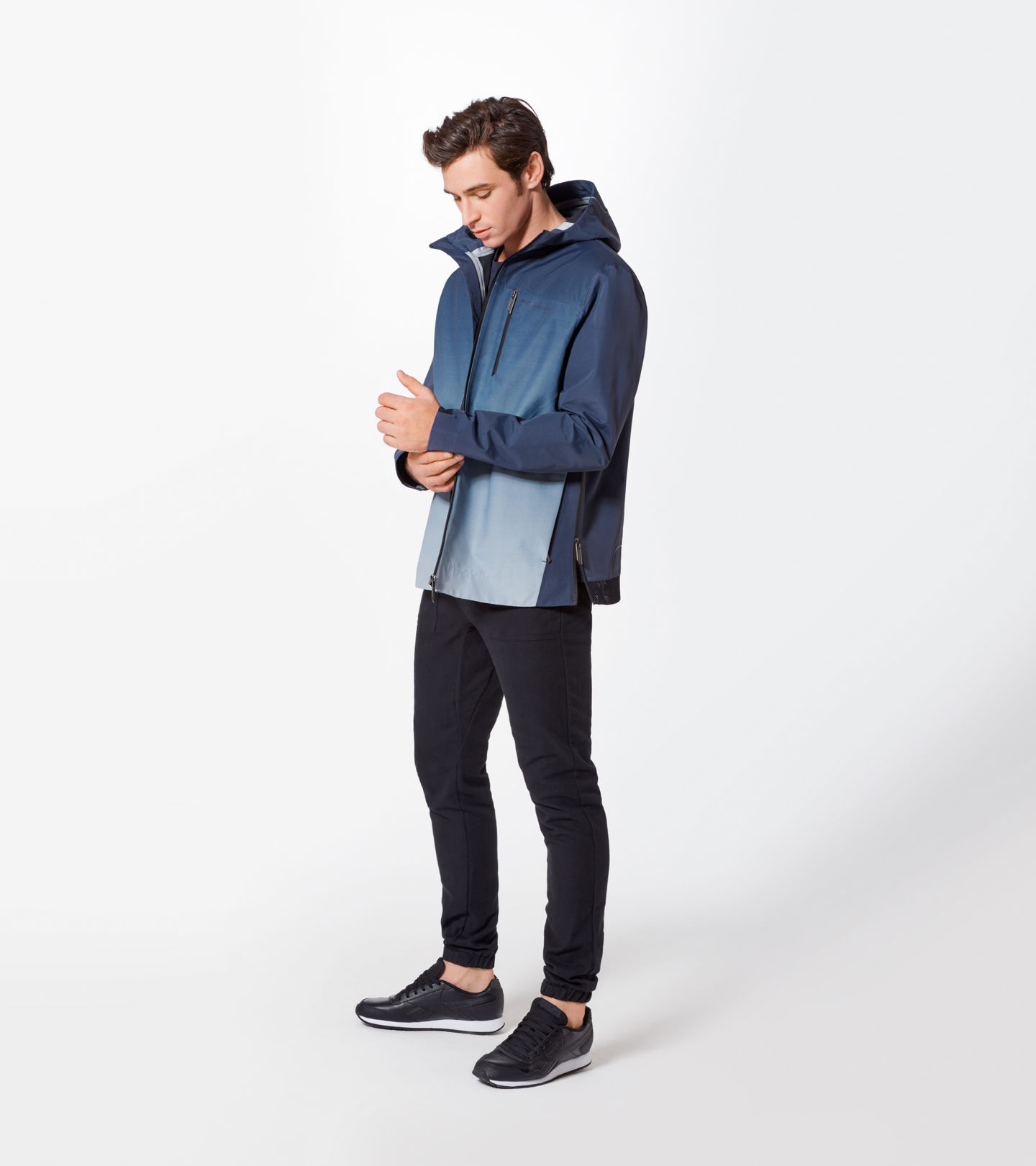 Front Near view of product with ean 