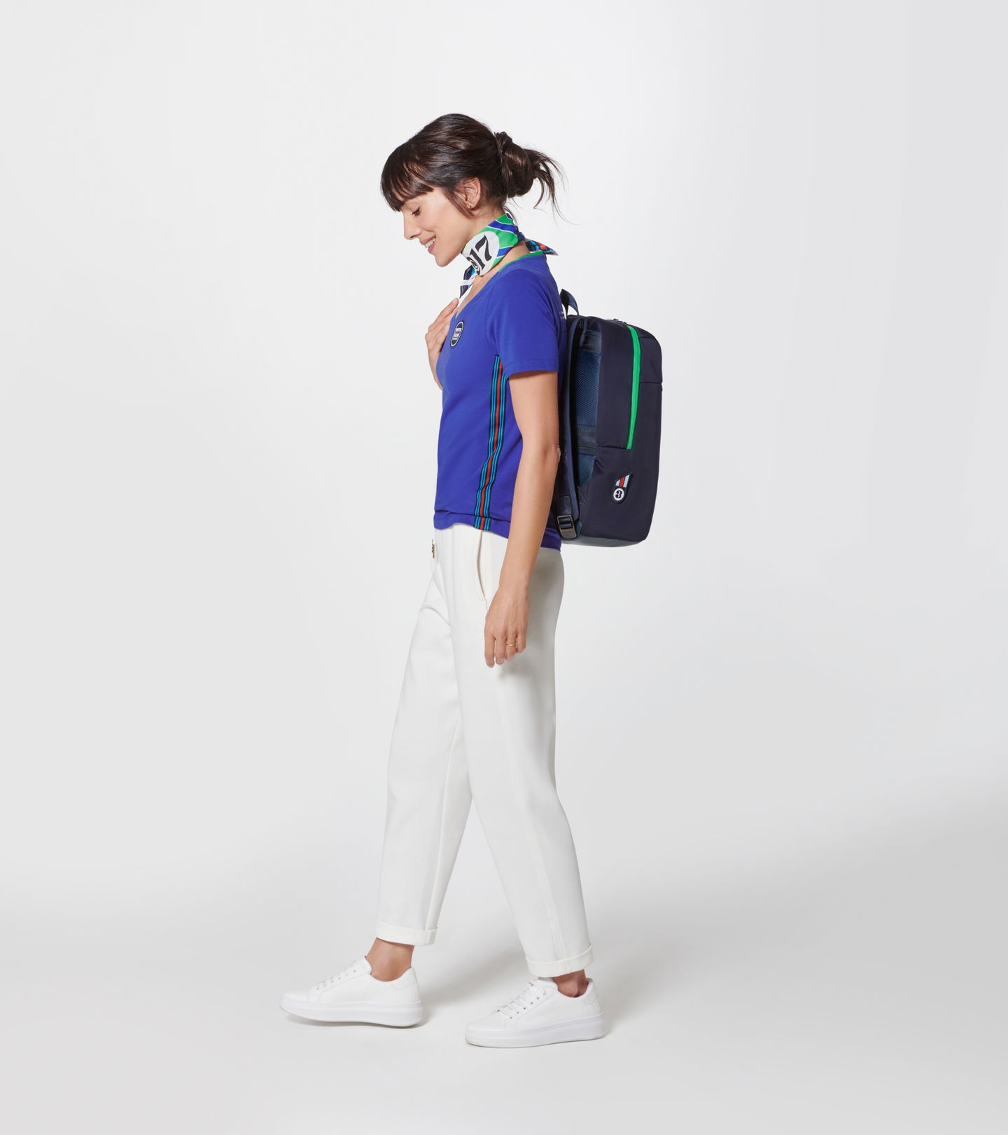 Side Near Middle view of product with ean 