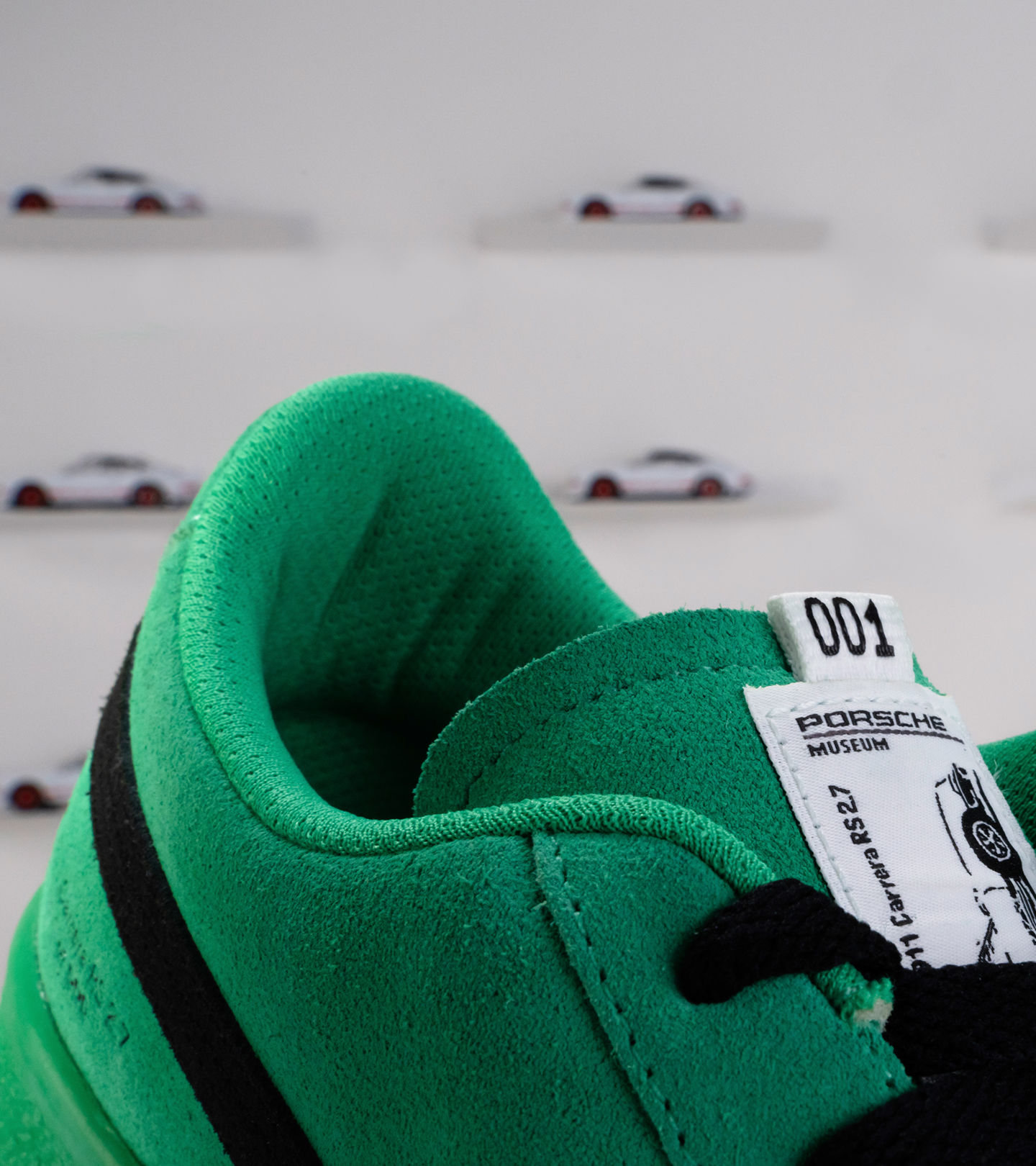 Front Wide view of product with ean 