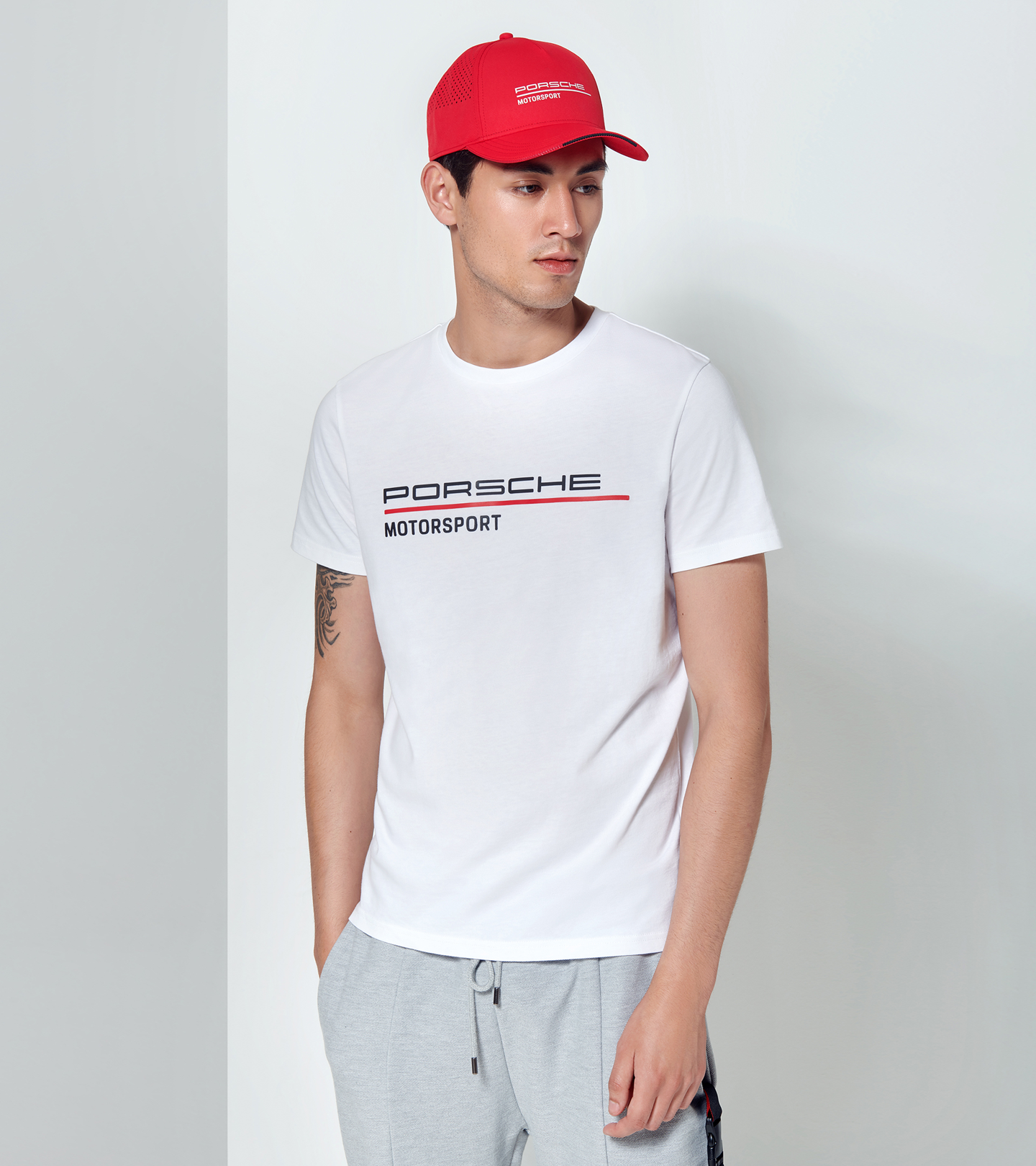 Front Near view of product with ean 