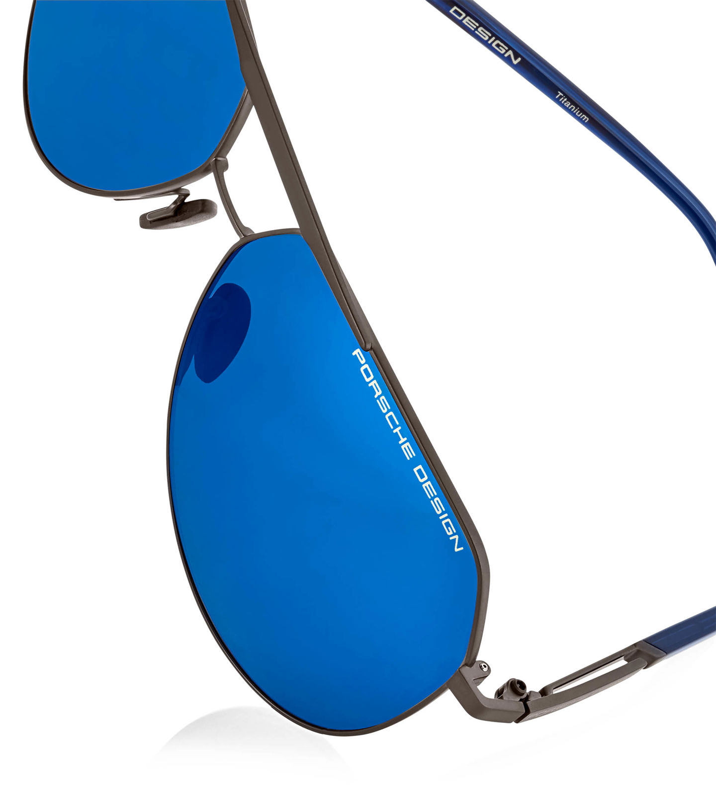 Front Near view of product with ean 4044709498528