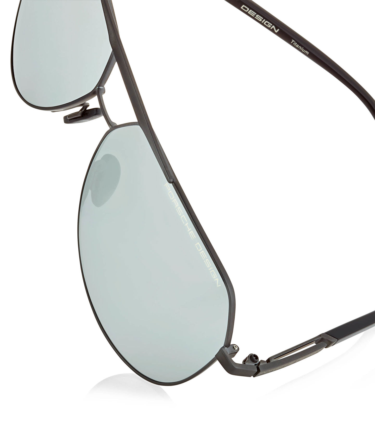Front Near view of product with ean 4044709498542