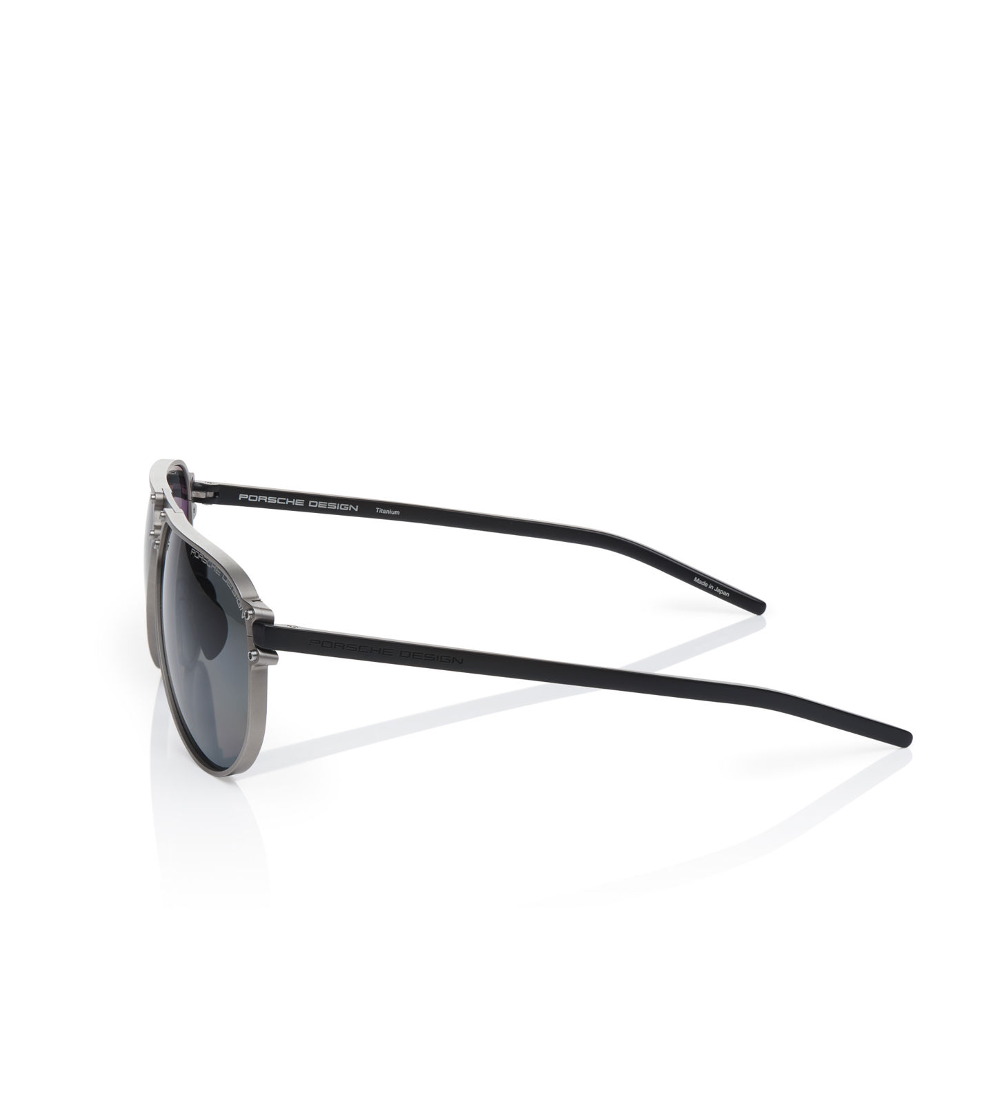 Front Near view of product with ean 4044709515935