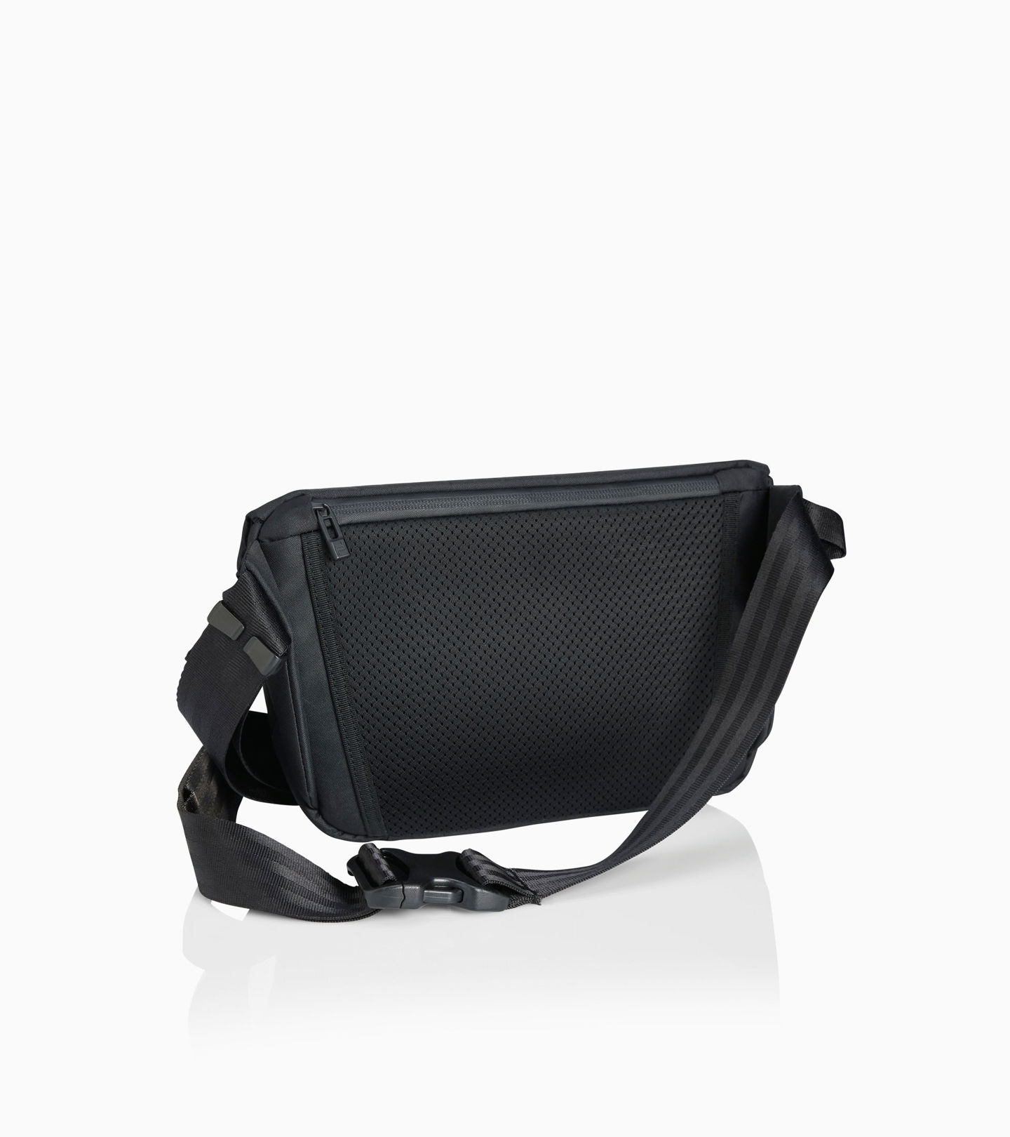 Back view of product with ean 4056487042503