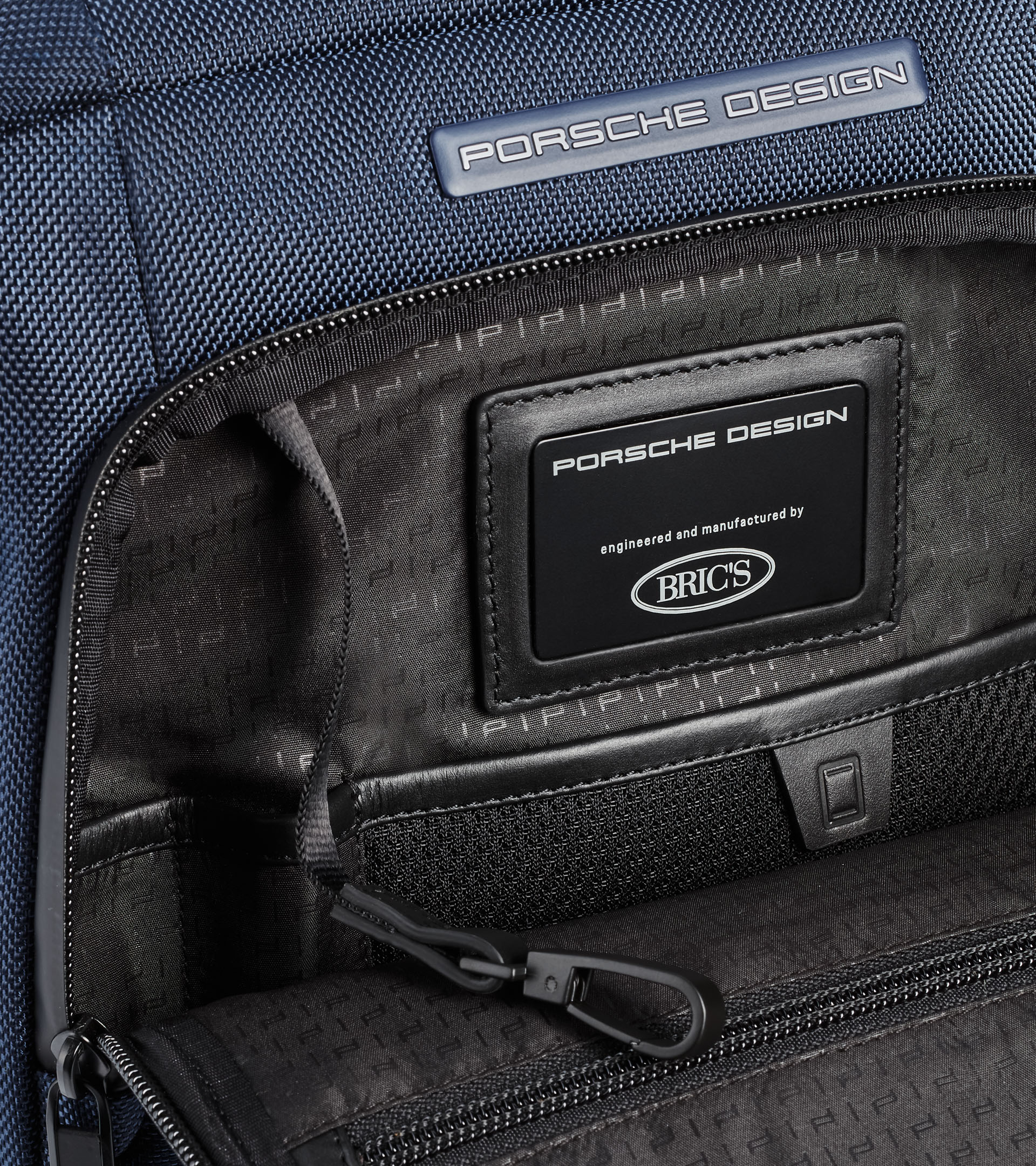 Roadster Pro Backpack XS - PLH Base Online Catalog | Porsche