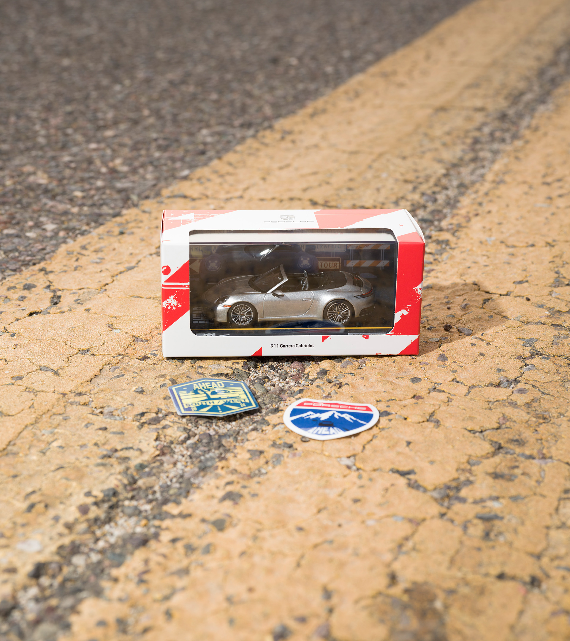 Porsche 911 Carrera Cabriolet (992) - Ltd. - Model Car 1:43