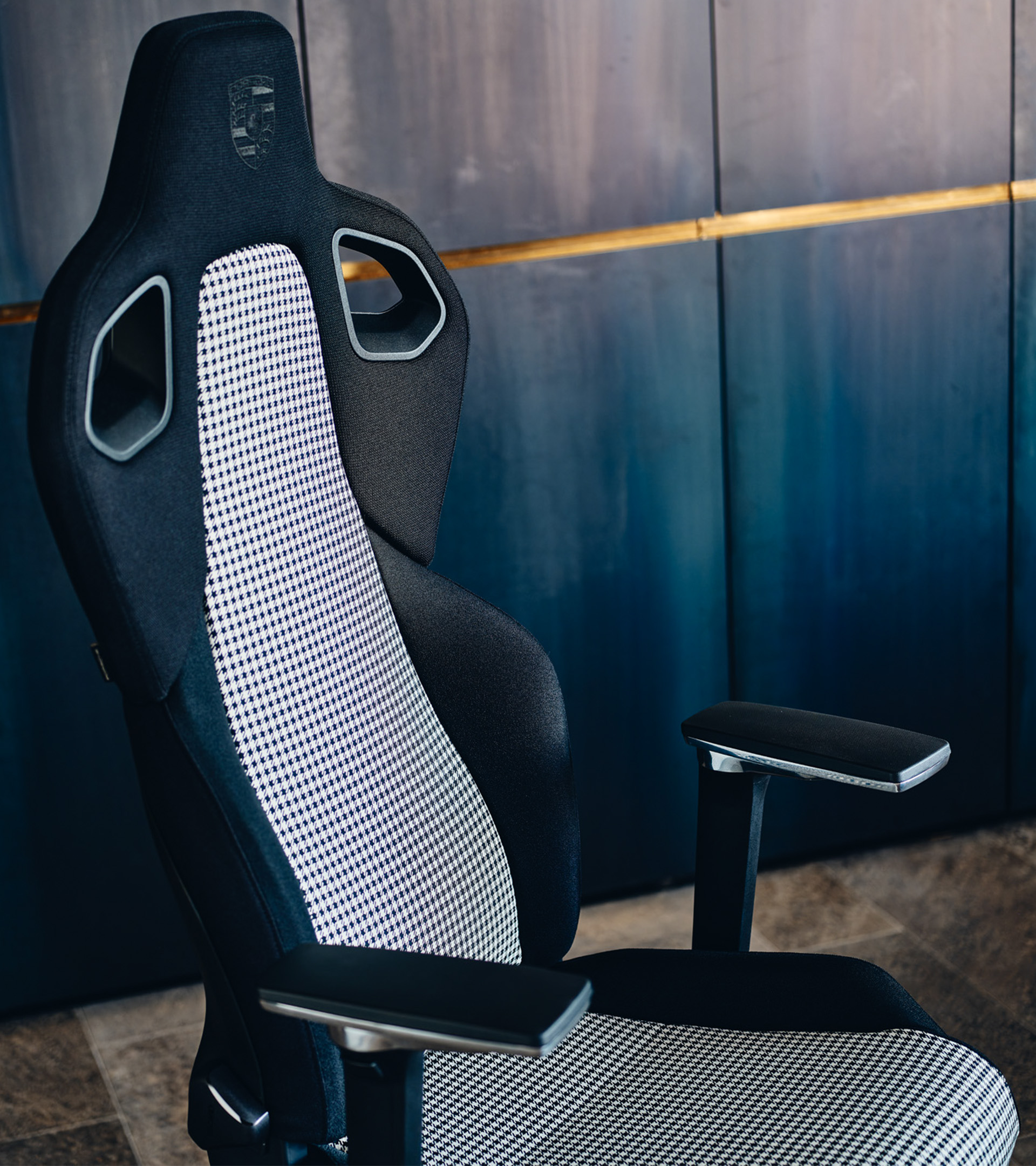 RECARO x Porsche Gaming Chair Pepita Ltd. PLH Base Online Catalog Porsche Design