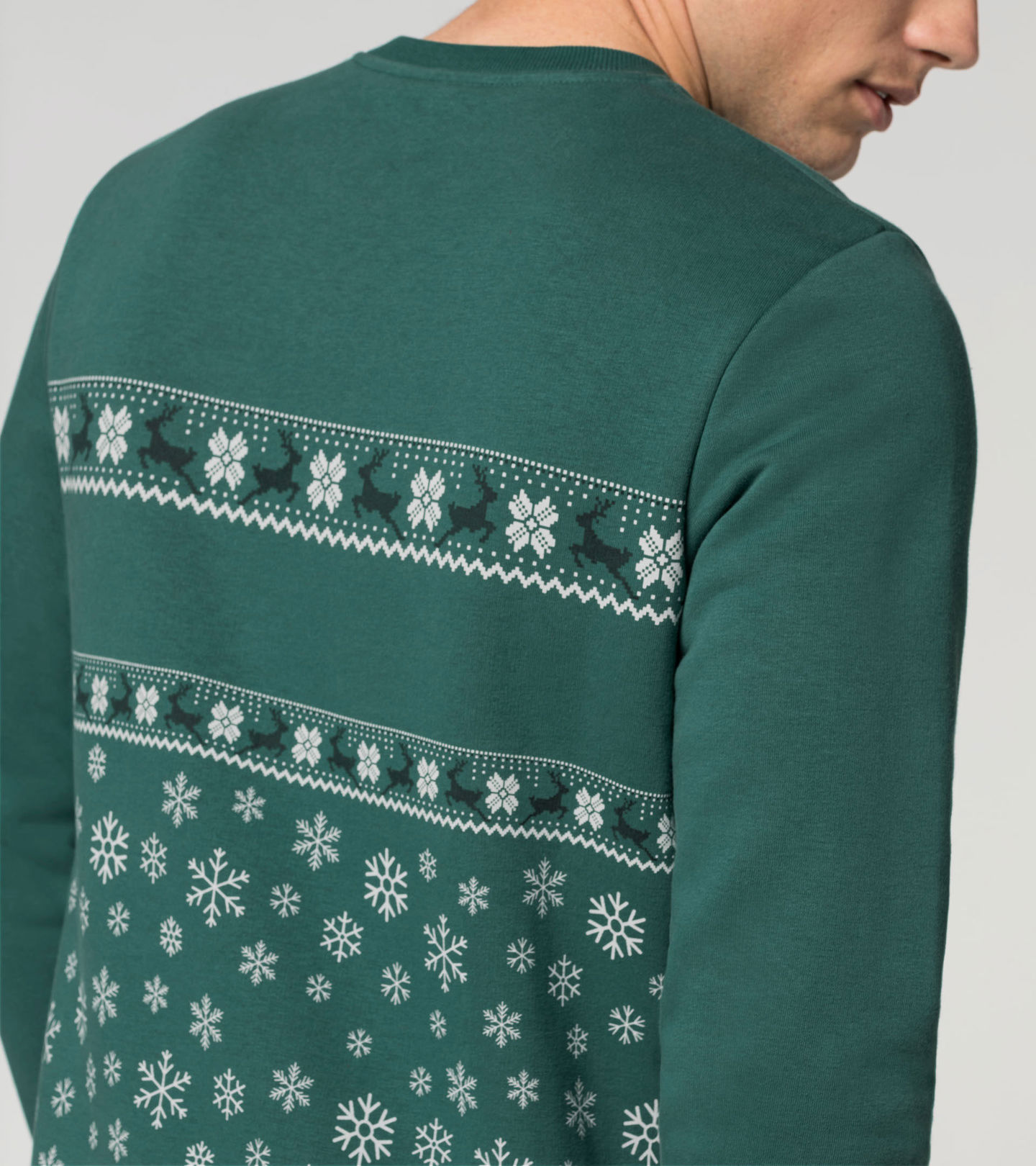 Side Near Middle view of product with ean 