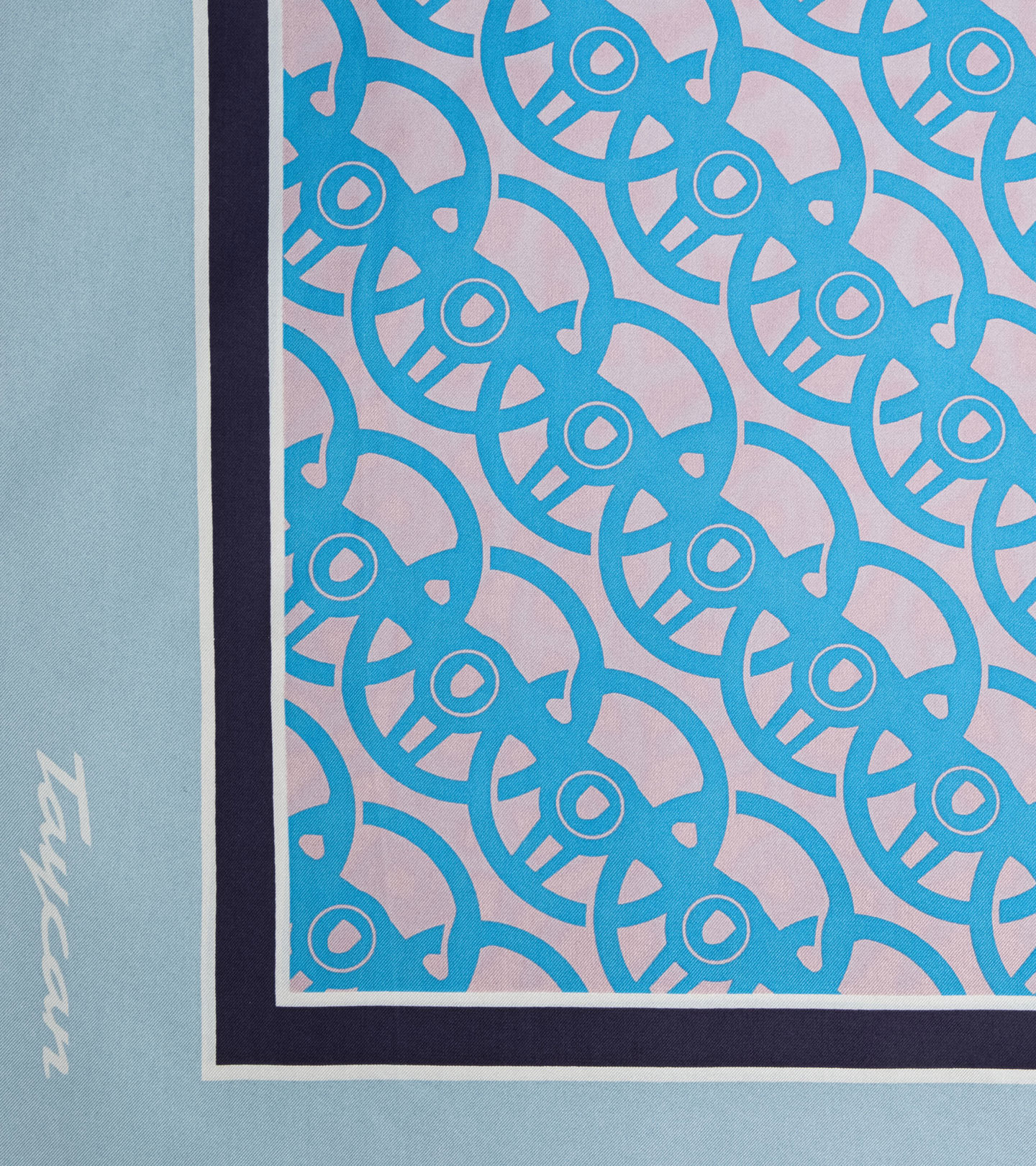 Front view of product with ean 