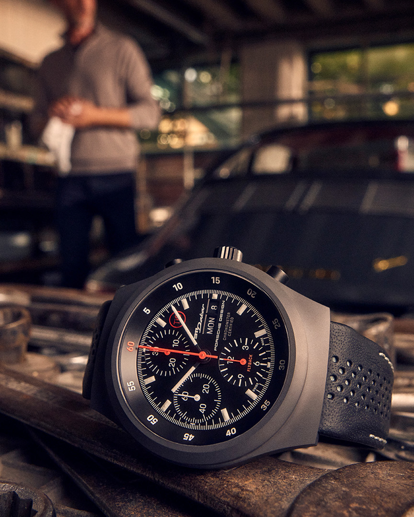 Shows Picture of Titancarbid_Watch_Tools_Porsche_Classic.jpg