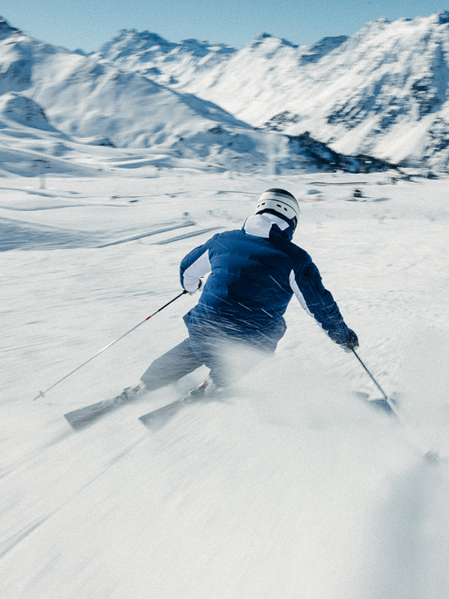 Shows Picture of 768x1024_0000_WS2324_Alpine_Action_Ischgl_-(93).png